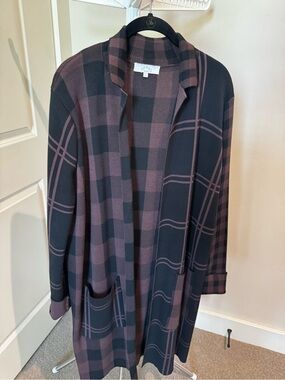 Pearl Open-Front Plaid Cardigan in Black & Mauve-Brown